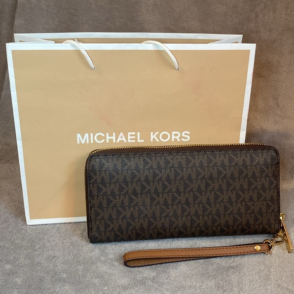🤎MICHAEL MICHAEL KORS🤎Brown Jet Set Travel Large Logo Continental Wristlet/NWOT - Picture 5 of 9